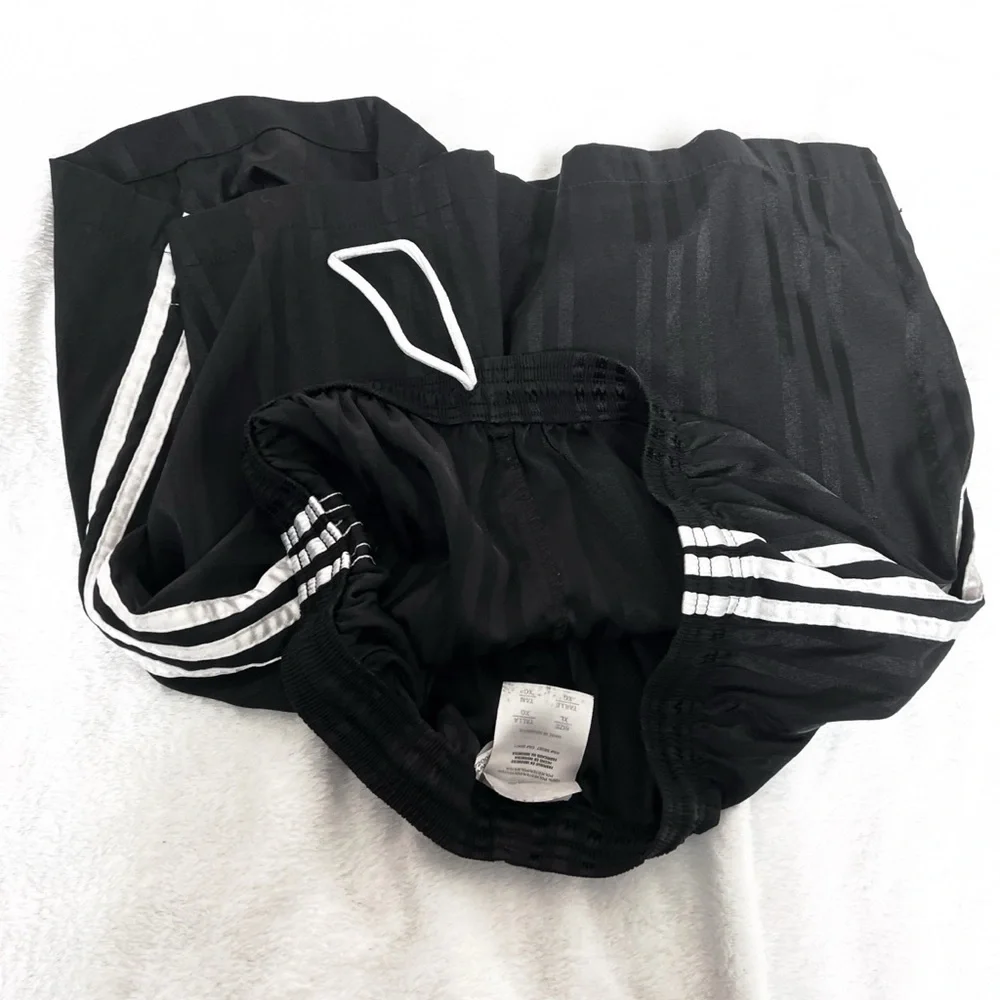 Adidas Boys Athletic Shorts 3 Stripe Logo Black White Extra Large Pull On Waist